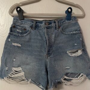 Abercrombie & Fitch High Rise Distressed Denim Shorts Size 6